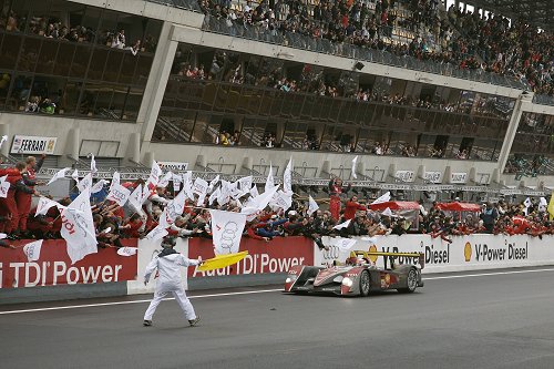 Audi Motorsport verslaat Peugeot